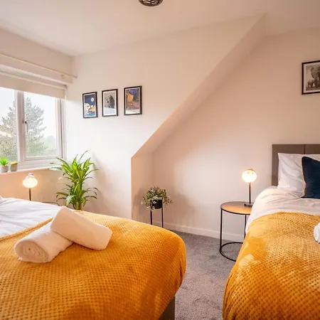 Saltbox Stays- Large 3 Bed House!! 3 Bathrooms, Garden, Fast Wifi, Sleeps 6 Swadlincote Exterior photo